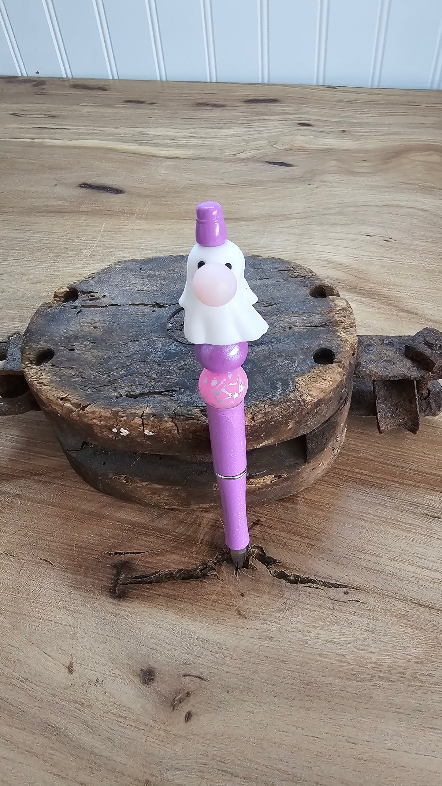 Bubblegum Ghost Beaded Pen