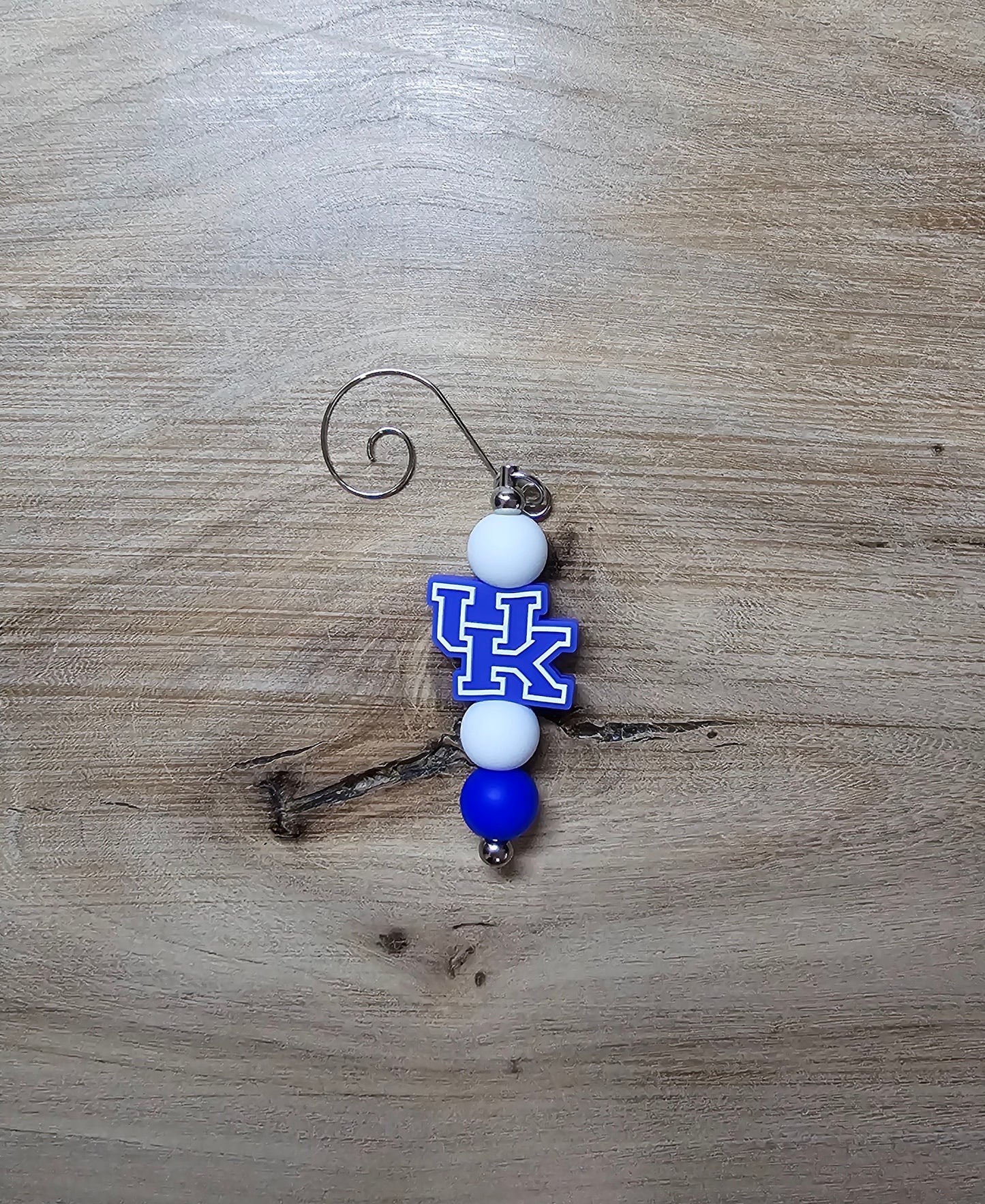 š Kentucky Wildcats Beaded Ornament / Fan Charm