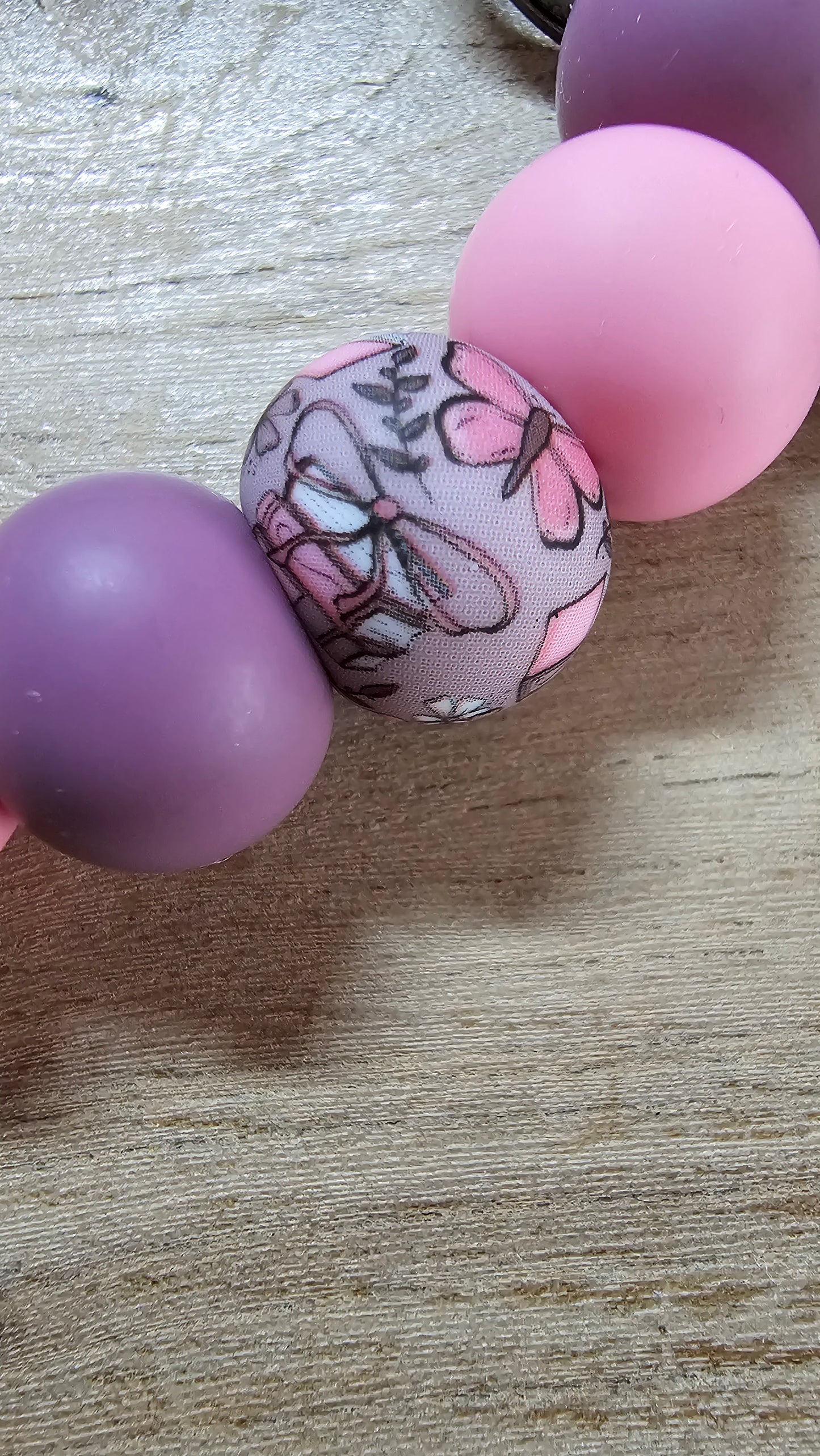 Books & Butterflies Silicone Bead Wristlet Keychain – Pink & Purple Beaded Keychain Bracelet
