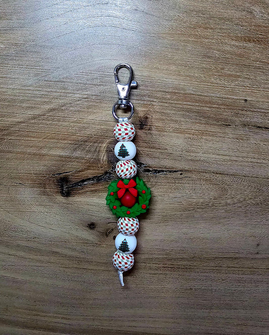 Christmas Wreath Beadable Keychain | Handmade Holiday Gift 🎄